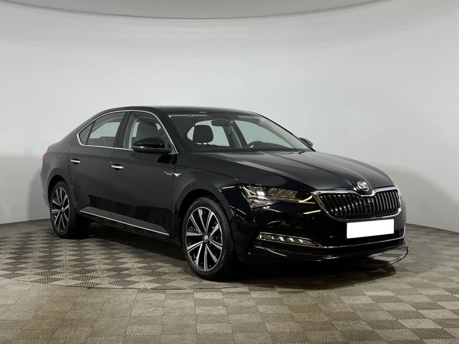 Skoda Superb Luxury 2.0 РКПП, 2024 фото 2