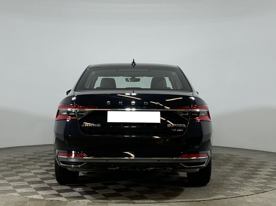 Skoda Superb Luxury 2.0 РКПП, 2024 фото 4