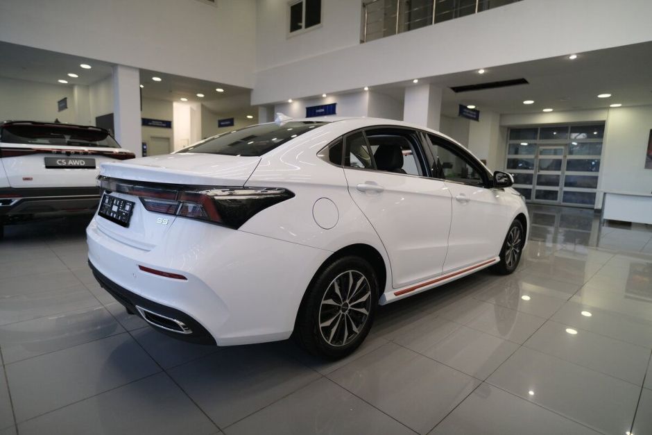 Omoda S5 Tech 1.5 CVT фото 3