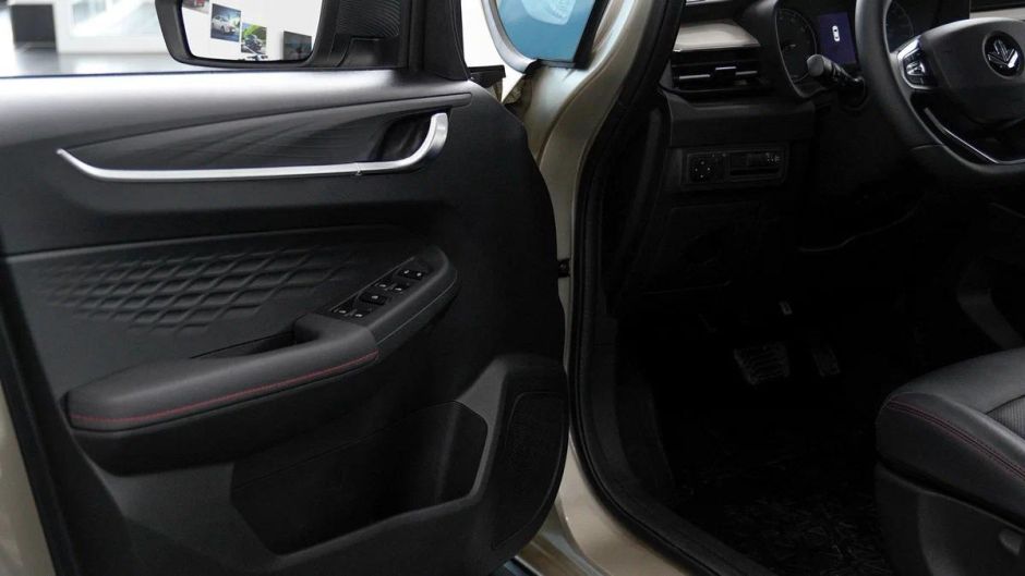 Livan X3 Pro Luxury 1.5 CVT, 2024 фото 9