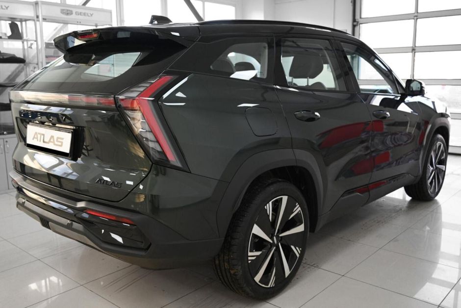Geely Atlas Flagship 2.0 АКПП, 2024 фото 3