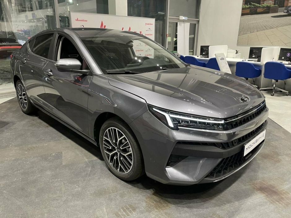 Москвич 6 Бизнес 1.5 CVT фото 1