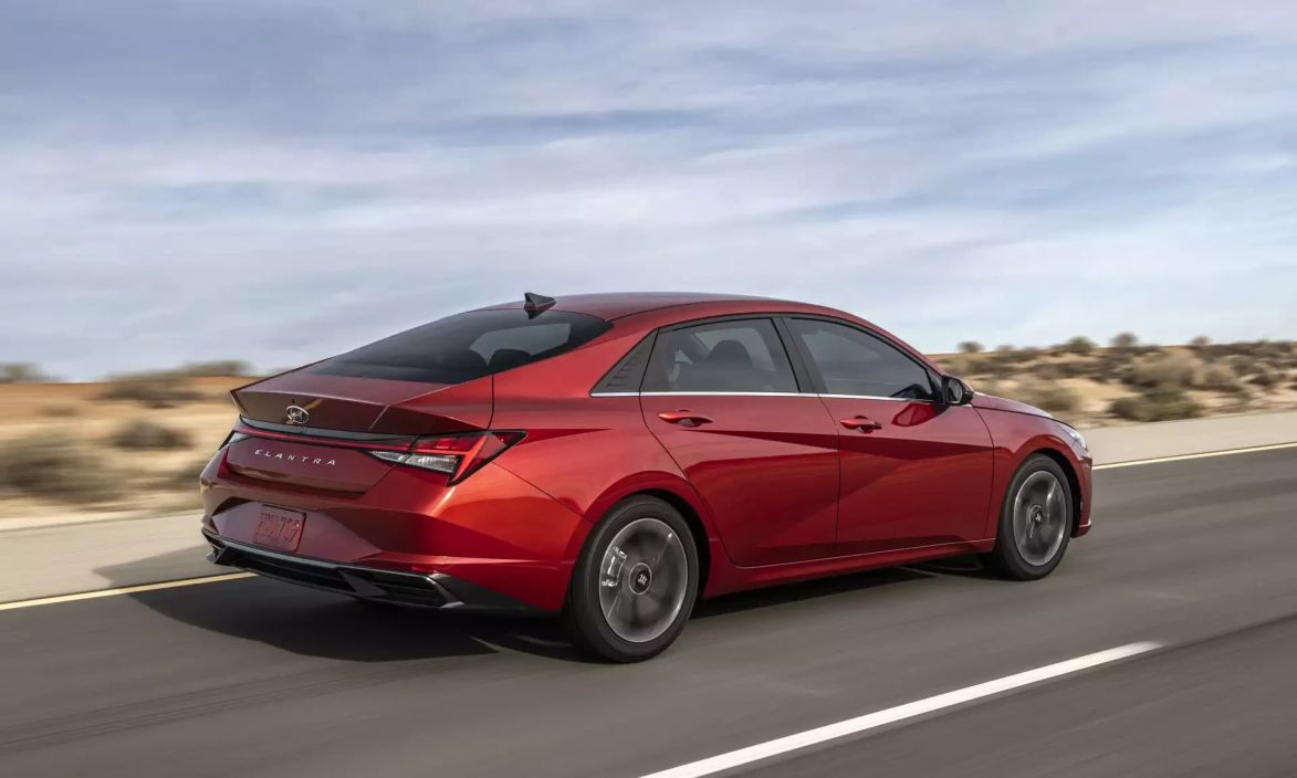 Hyundai Elantra Престиж / Prestige 2.0 АКПП фото 3
