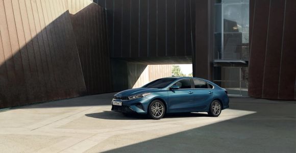 Kia Cerato KIA, GT Line 2.0 АКПП превью 7