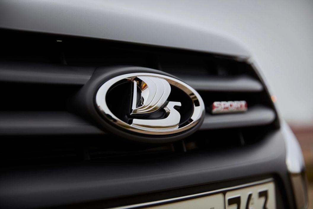 Lada Granta Sportline Комфорт  1.6 МКПП фото 3