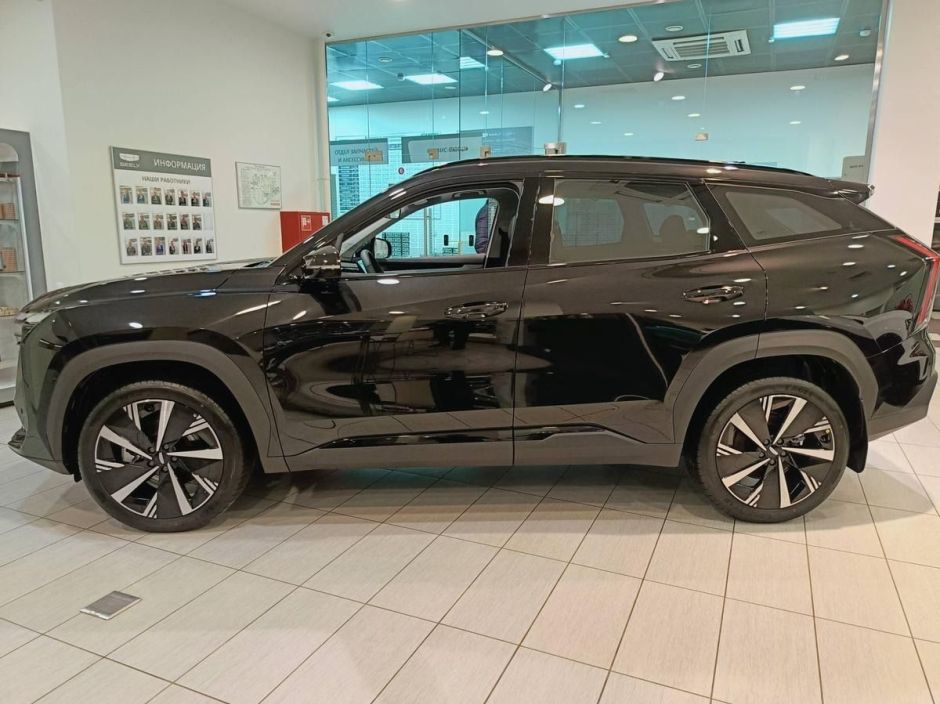 Geely Atlas Flagship 2.0 АКПП, 2024 фото 3
