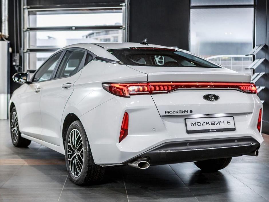 Москвич 6 Комфорт 1.5 CVT фото 3