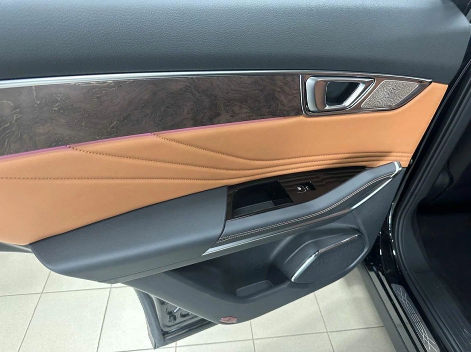 FAW Bestune T99 Exclusive 2.0 АКПП фото 9