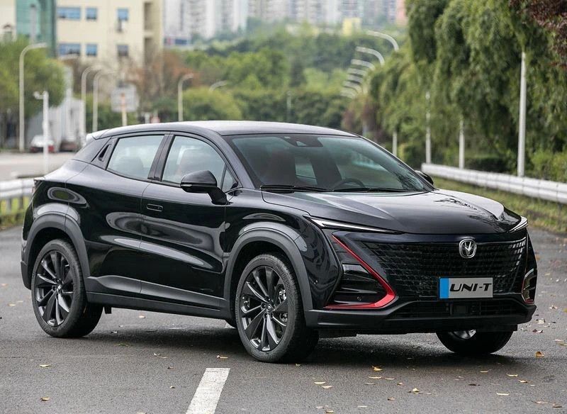 Changan UNI-T Люкс / Luxe 1.5 DCT фото 7