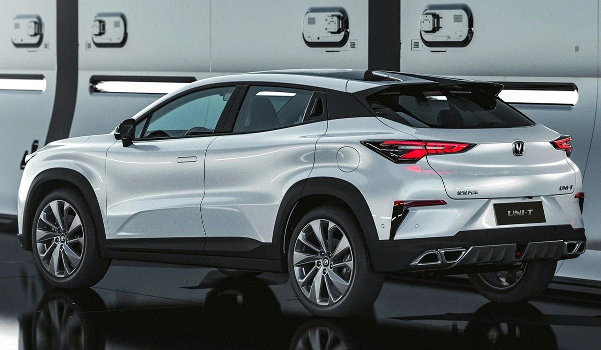 Changan UNI-T Техно / Tech 1.5 DCT фото 2