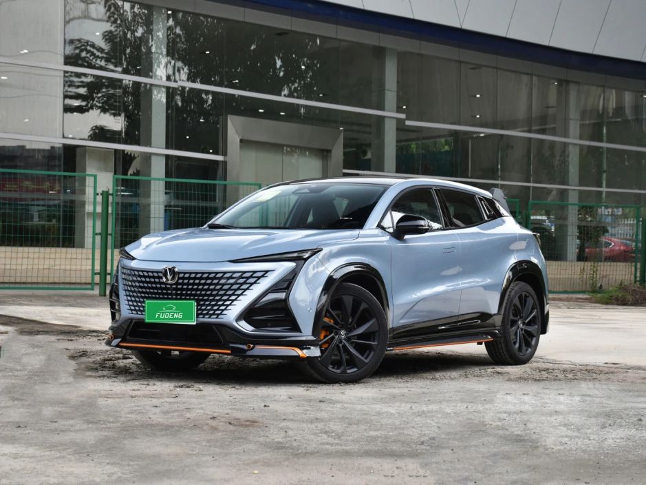 Changan UNI-T Техно / Tech 1.5 DCT фото 5
