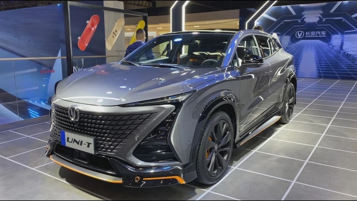 Changan UNI-T Техно / Tech 1.5 DCT фото 9