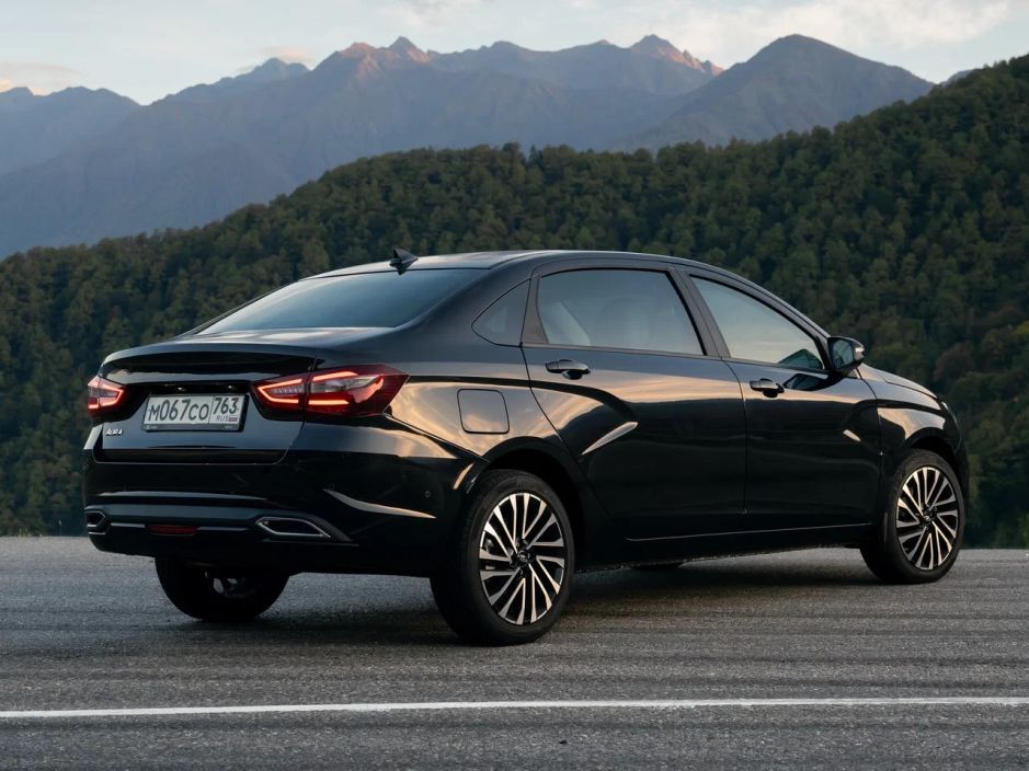 Lada Aura Премьер'25 1.8 CVT фото 2