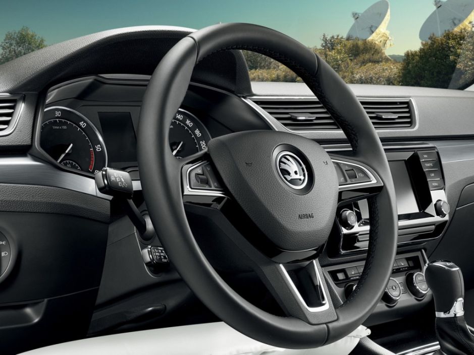 Skoda Superb Combi Стиль / Style АКПП фото 4