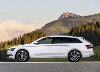 Skoda Superb Combi Амбиции / Ambition АКПП превью 10