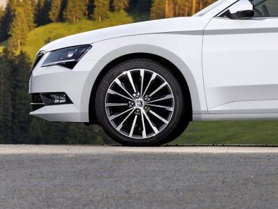 Skoda Superb Combi Стиль / Style АКПП превью 12
