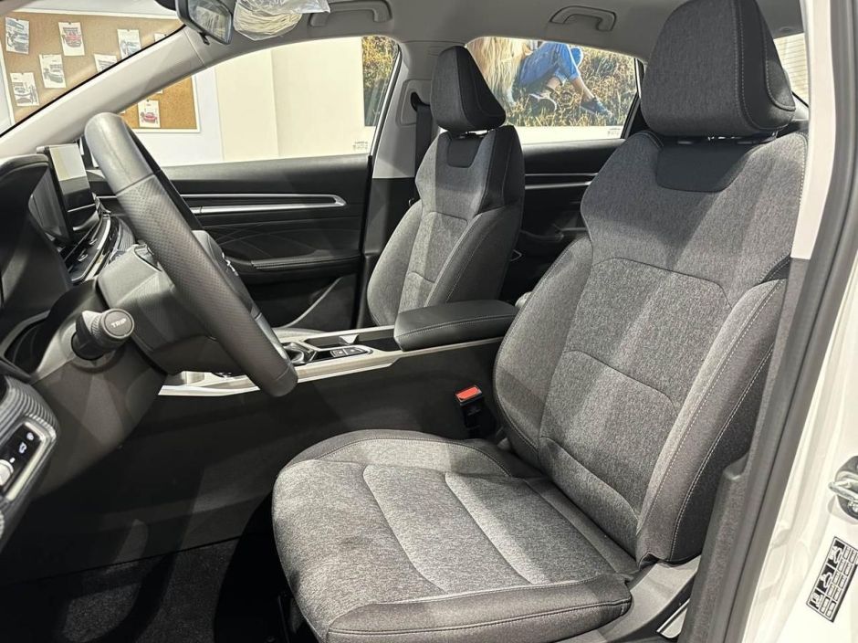 Geely Emgrand Comfort 1.5 АКПП фото 6
