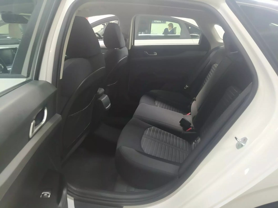 Kia K5 Comfort 2.0 АКПП фото 10