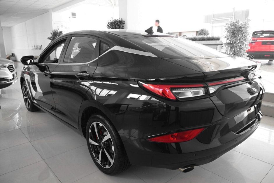 JAC J7 Luxury 1.5 CVT, 2024 фото 5