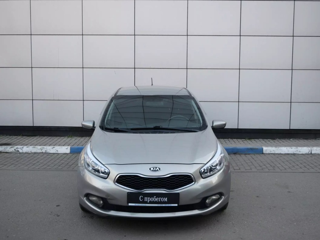 Kia Ceed Luxe 1.6 АКПП фото 2