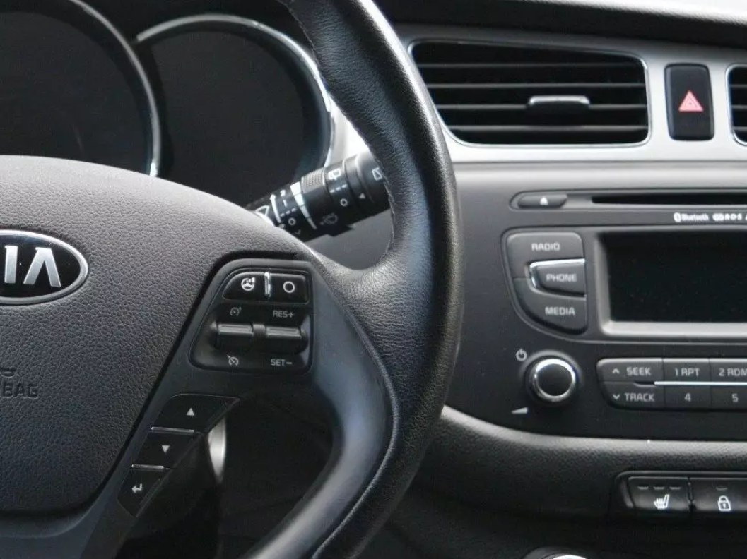 Kia Ceed Luxe 1.6 АКПП фото 11