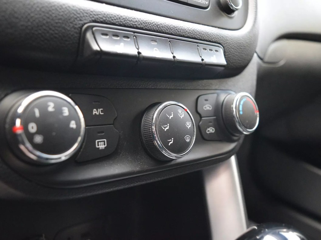 Kia Ceed Luxe 1.6 АКПП фото 13