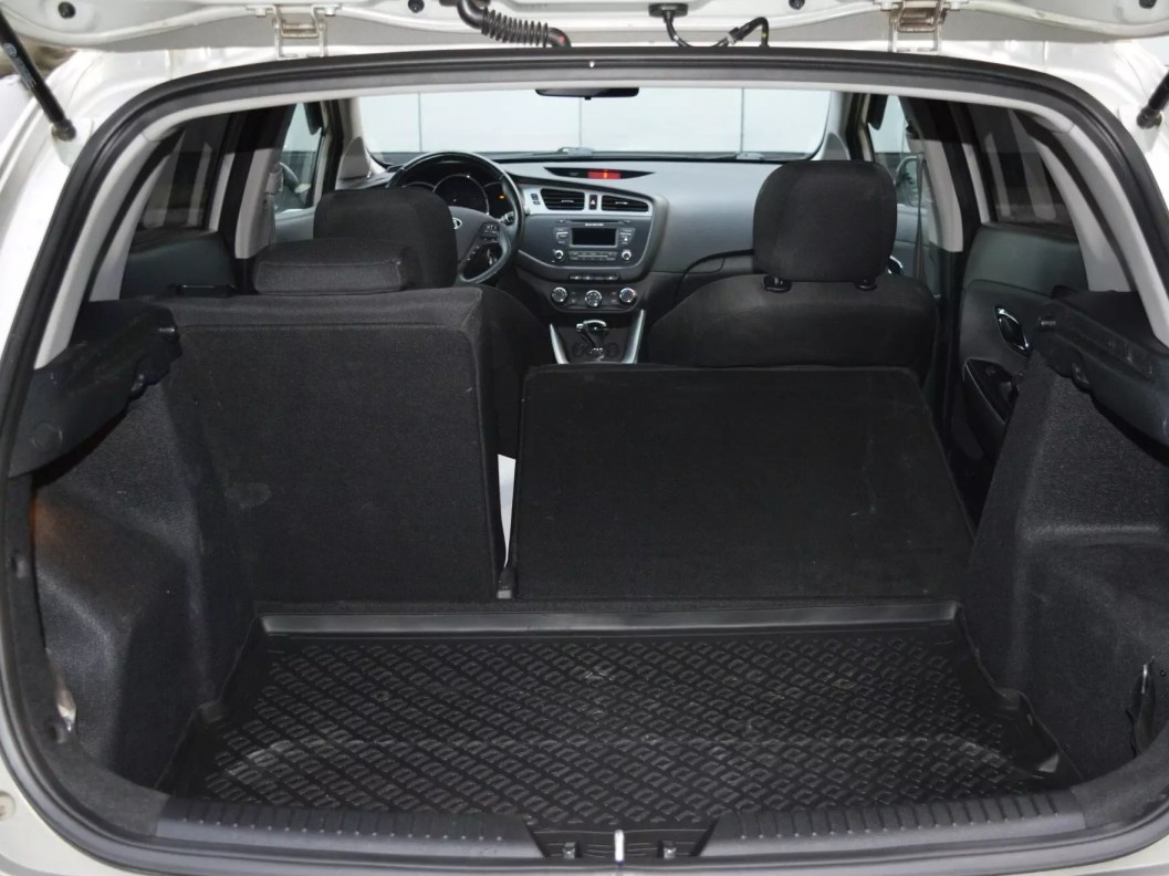 Kia Ceed Luxe 1.6 АКПП фото 16