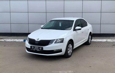 Skoda Octavia 1.6 АКПП превью 3