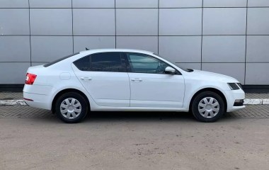 Skoda Octavia 1.6 АКПП превью 4