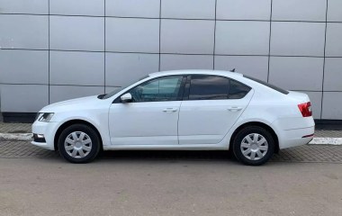 Skoda Octavia 1.6 АКПП превью 5