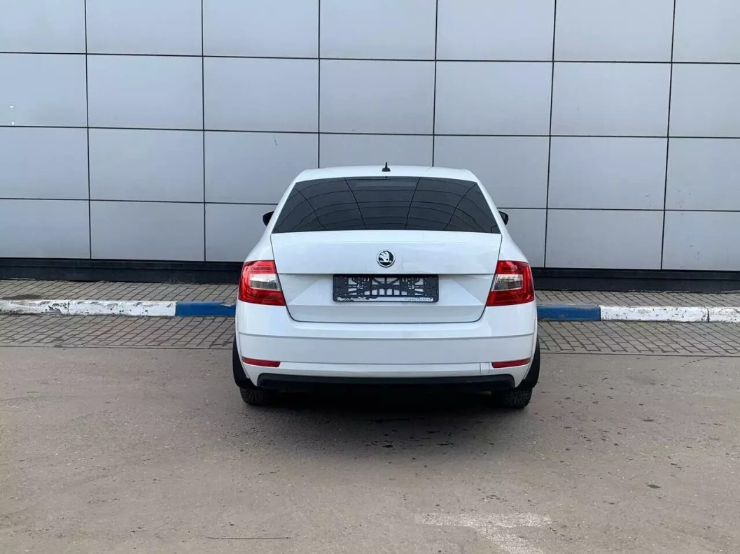 Skoda Octavia 1.6 АКПП фото 7