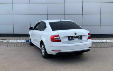 Skoda Octavia 1.6 АКПП превью 8