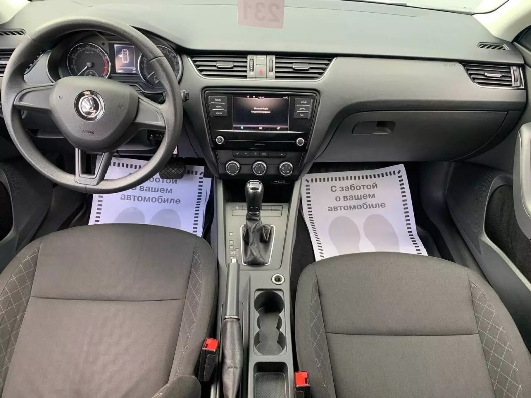 Skoda Octavia 1.6 АКПП фото 10