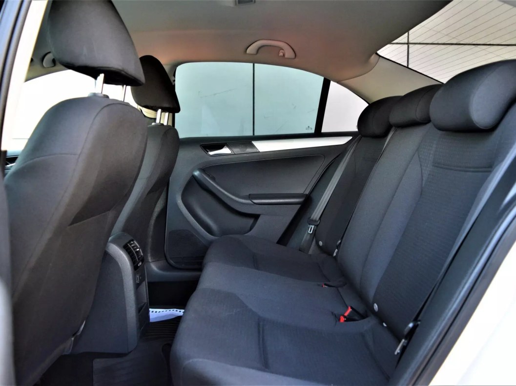 Volkswagen Jetta 1.6 АКПП фото 11