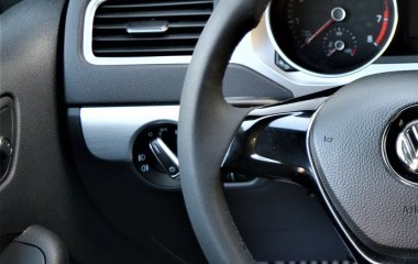 Volkswagen Jetta 1.6 АКПП превью 13