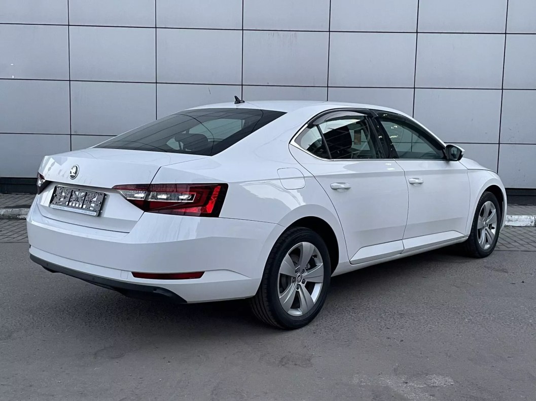 Skoda Superb Style 1.4 DSG фото 3