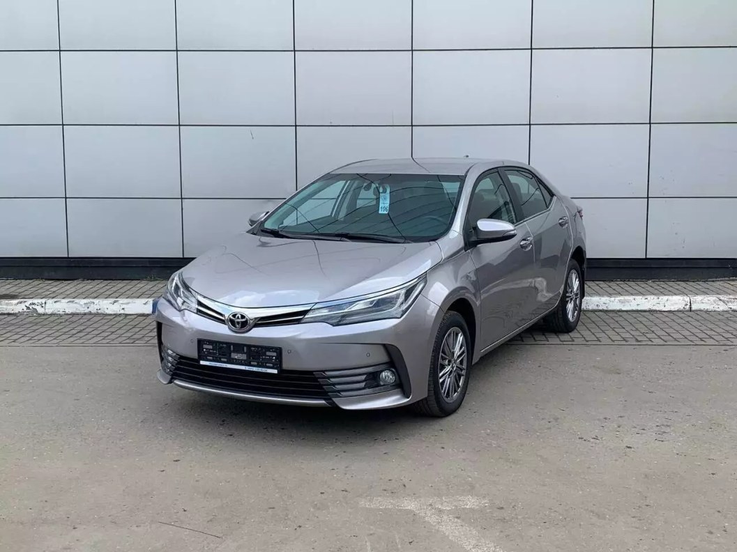 Toyota Corolla 1.8 CVT фото 3