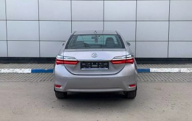 Toyota Corolla 1.8 CVT превью 7