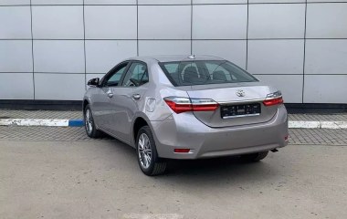 Toyota Corolla 1.8 CVT превью 8