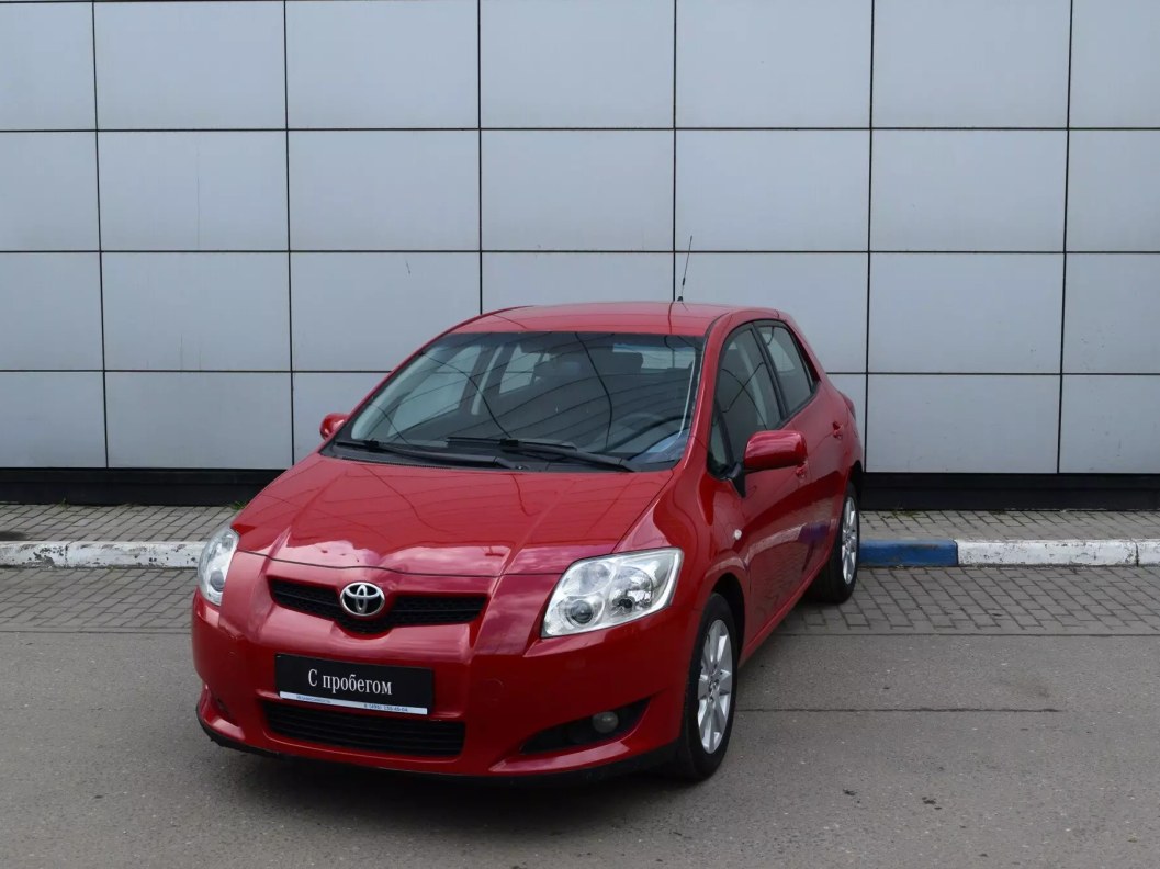 Toyota Auris 1.6  фото 3