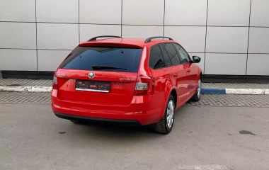 Skoda Octavia 1.6 АКПП превью 6