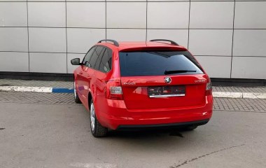 Skoda Octavia 1.6 АКПП превью 8