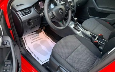 Skoda Octavia 1.6 АКПП превью 9
