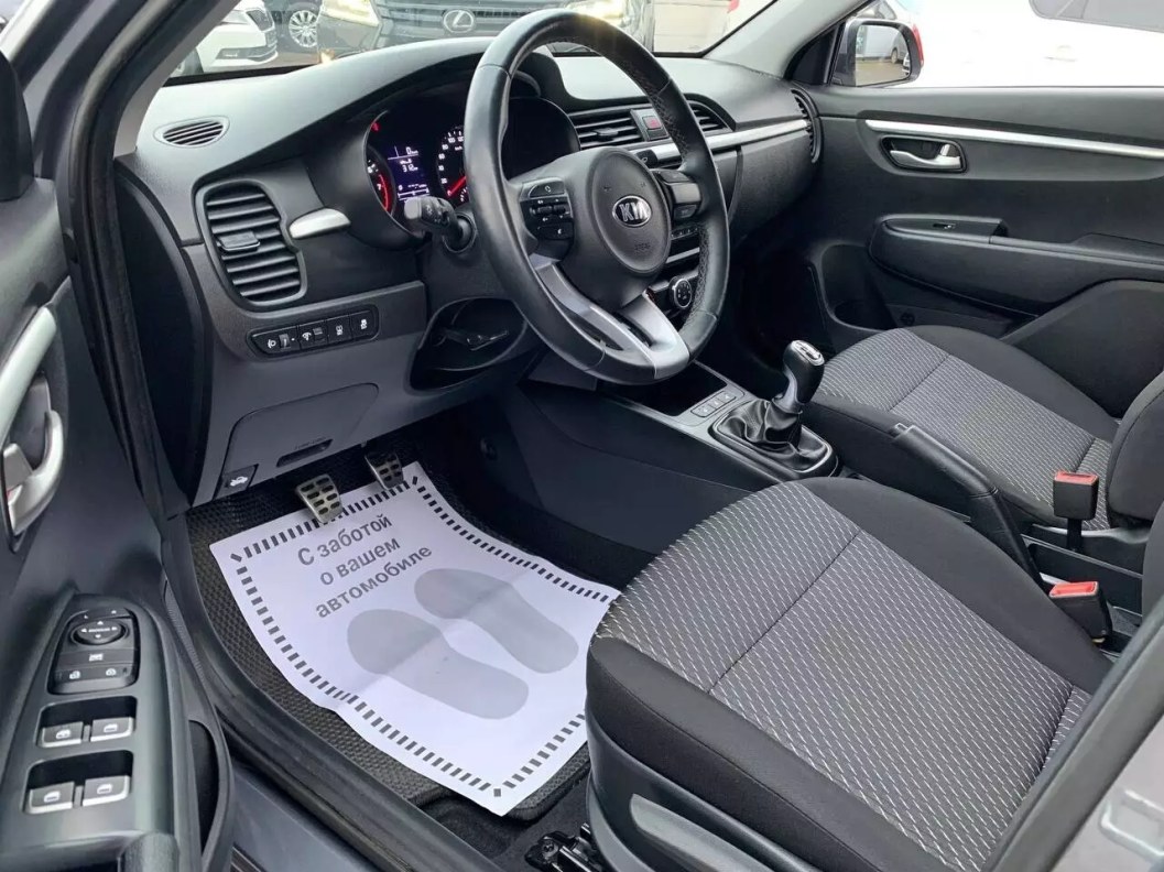 Kia Rio Comfort 1.6 МКПП фото 9