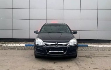 Opel Astra 1.8 АКПП превью 2