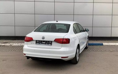Volkswagen Jetta Comfortline 1.6 АКПП превью 6