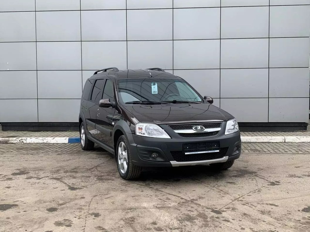 ВАЗ (Lada) Largus RS045-52-X02 Luxe 1.6 МКПП фото 1