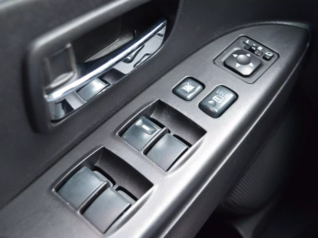 Mitsubishi ASX Instyle S05 1.8 CVT фото 12