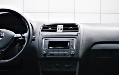 Volkswagen Polo Comfortline 1.6 АКПП превью 19
