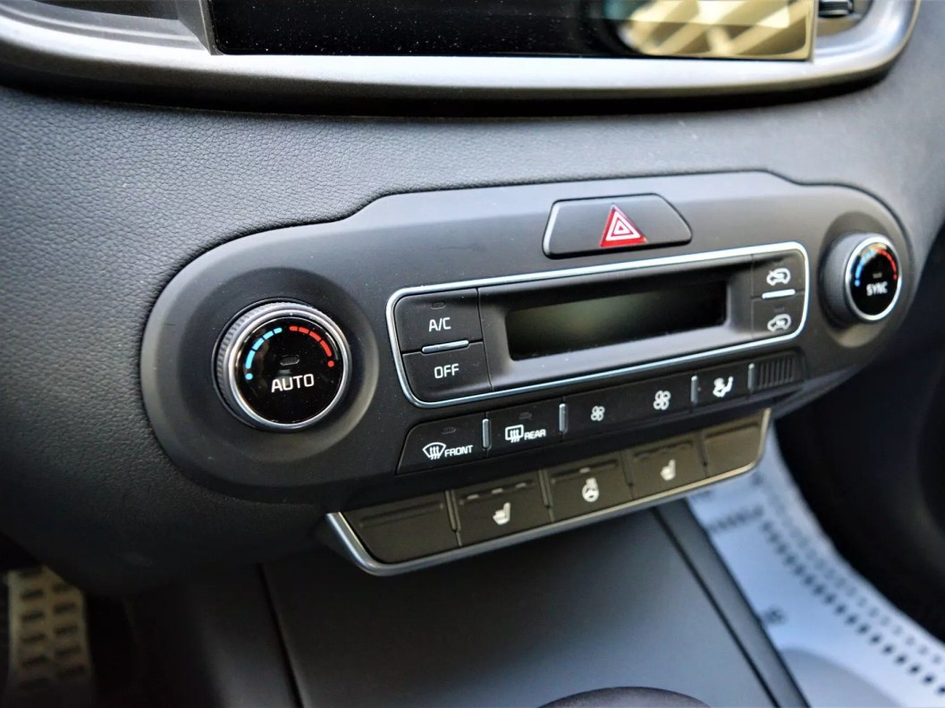 Kia Sorento Luxe 2.2 АКПП фото 13